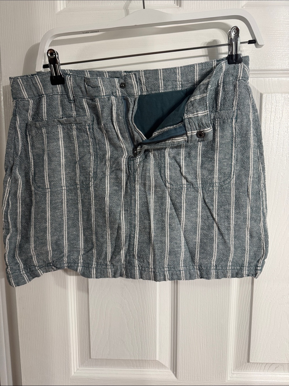 Striped Linen Blend Mini Skort in Slate Blue